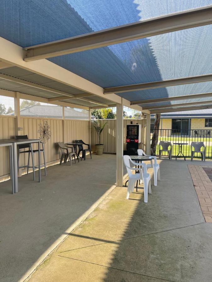Dbj Holiday Units Mulwala Exterior photo