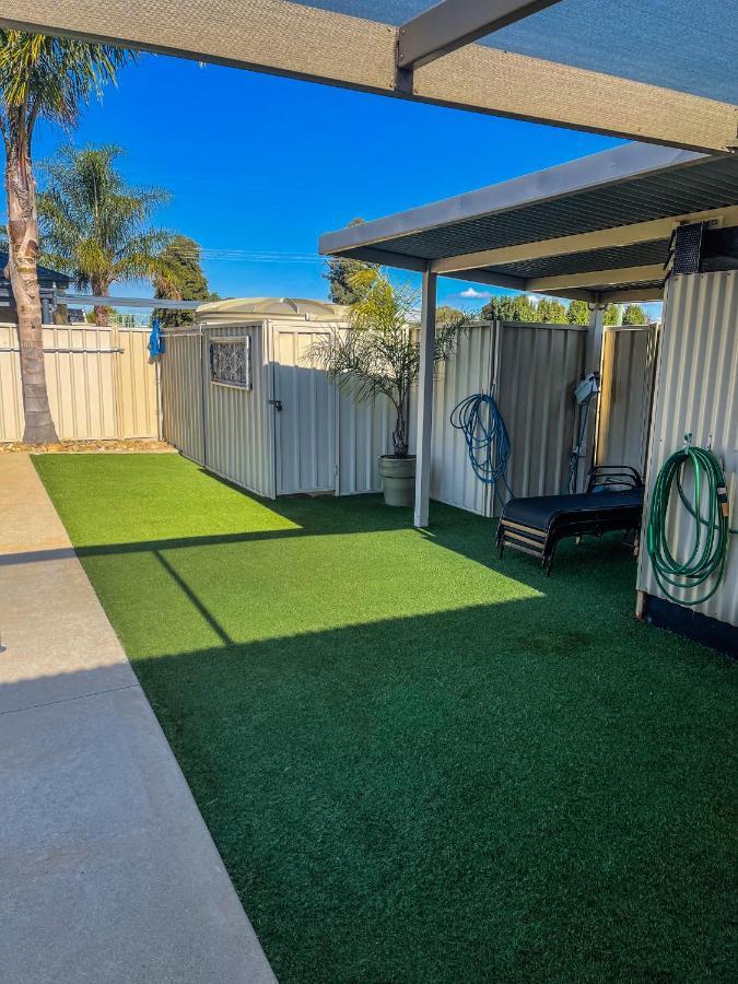 Dbj Holiday Units Mulwala Exterior photo