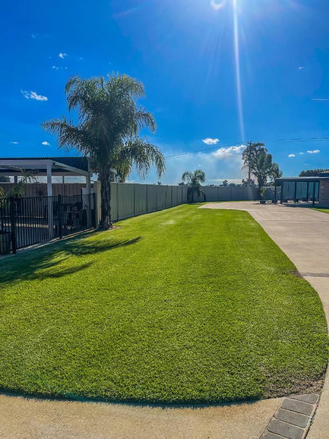 Dbj Holiday Units Mulwala Exterior photo
