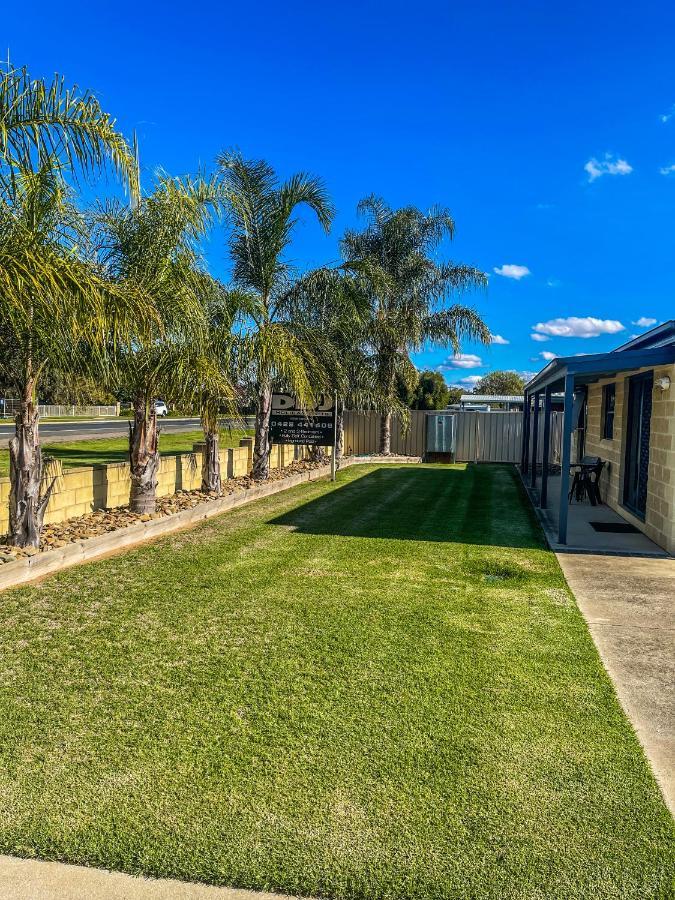 Dbj Holiday Units Mulwala Exterior photo