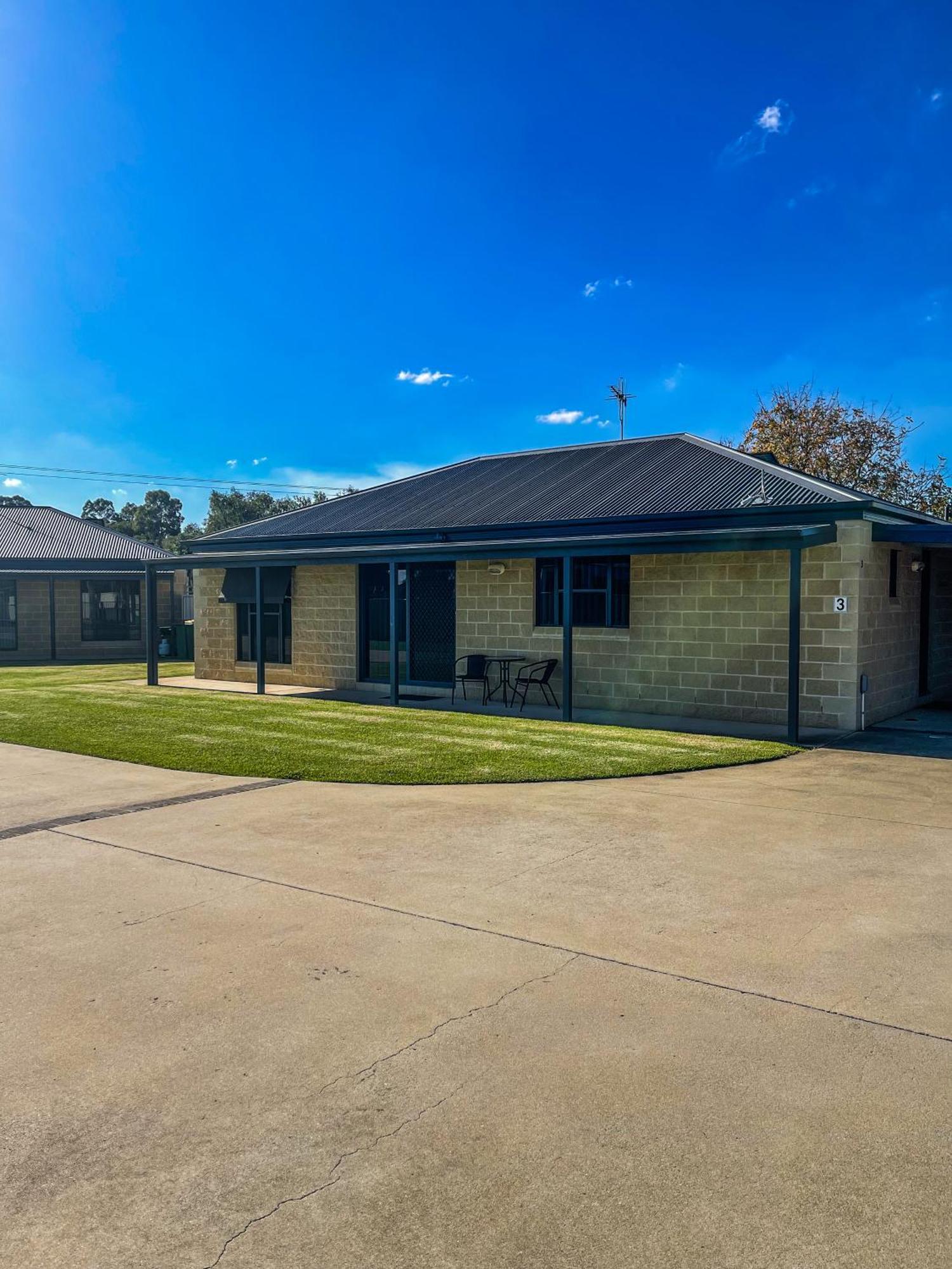 Dbj Holiday Units Mulwala Exterior photo