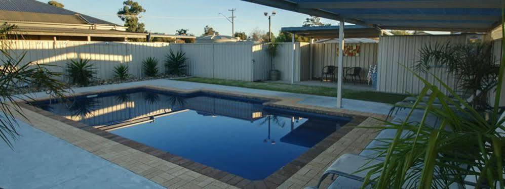 Dbj Holiday Units Mulwala Exterior photo